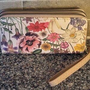 🆕 Floral Wristlet Wallet. NWOT